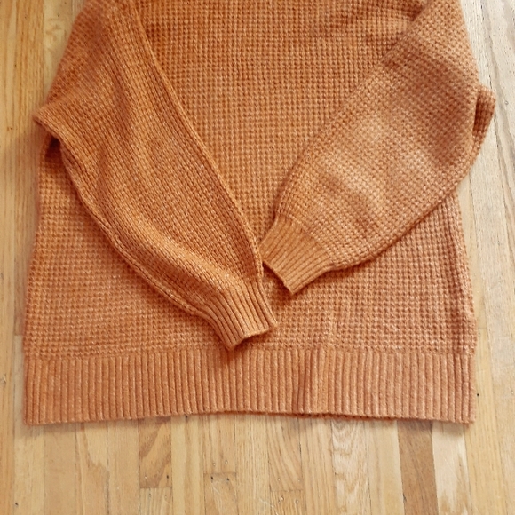 Sweater - Picture 1 of 6
